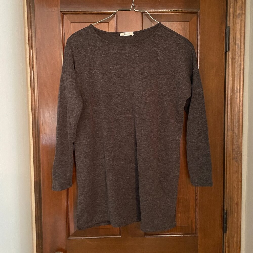 Size XL eloges tunic with elbow patches